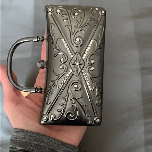 Tiny hard sided clutch bag - Picture 4 of 4